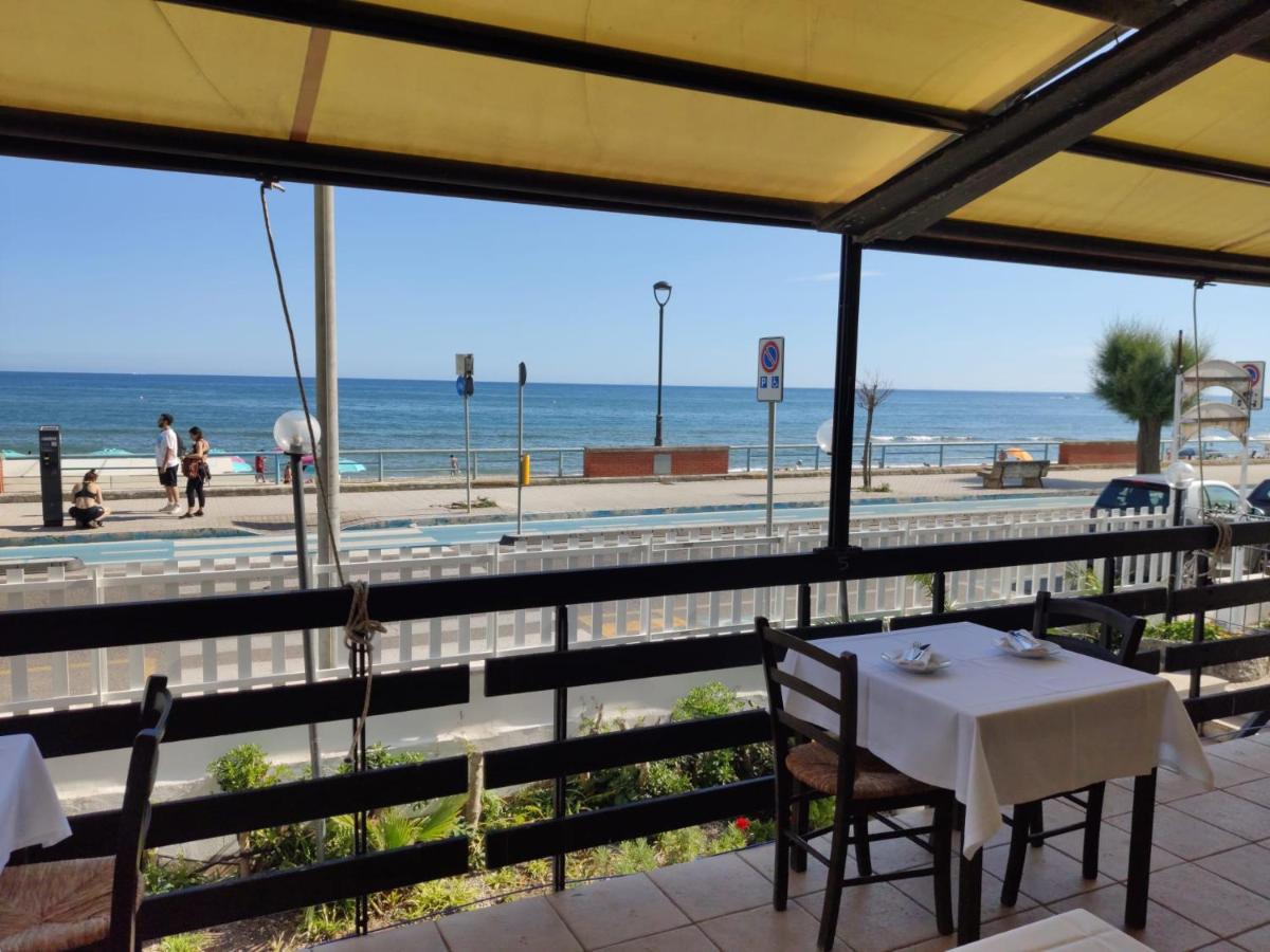 Piccolo Hotel Террачина Екстер'єр фото