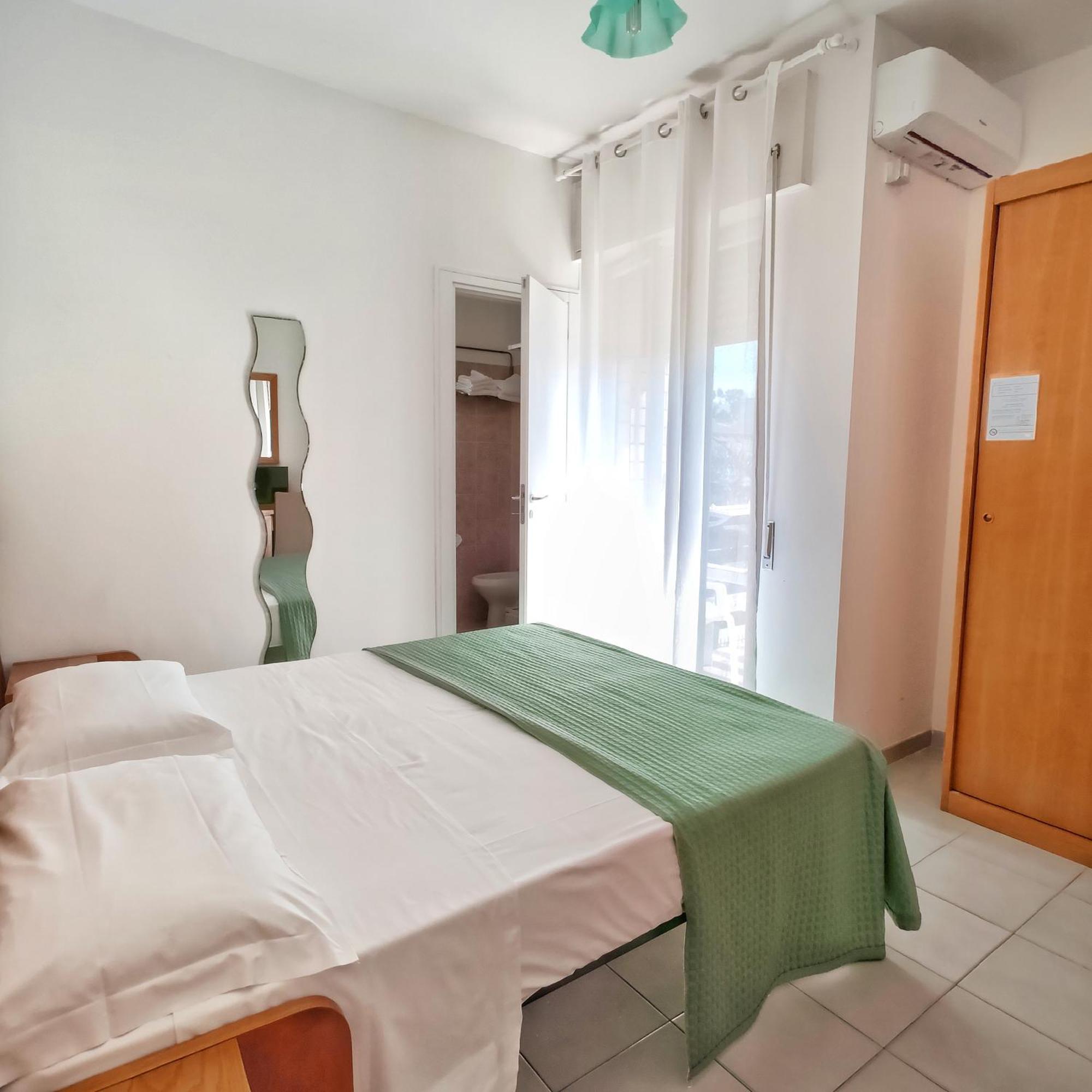 Piccolo Hotel Террачина Екстер'єр фото