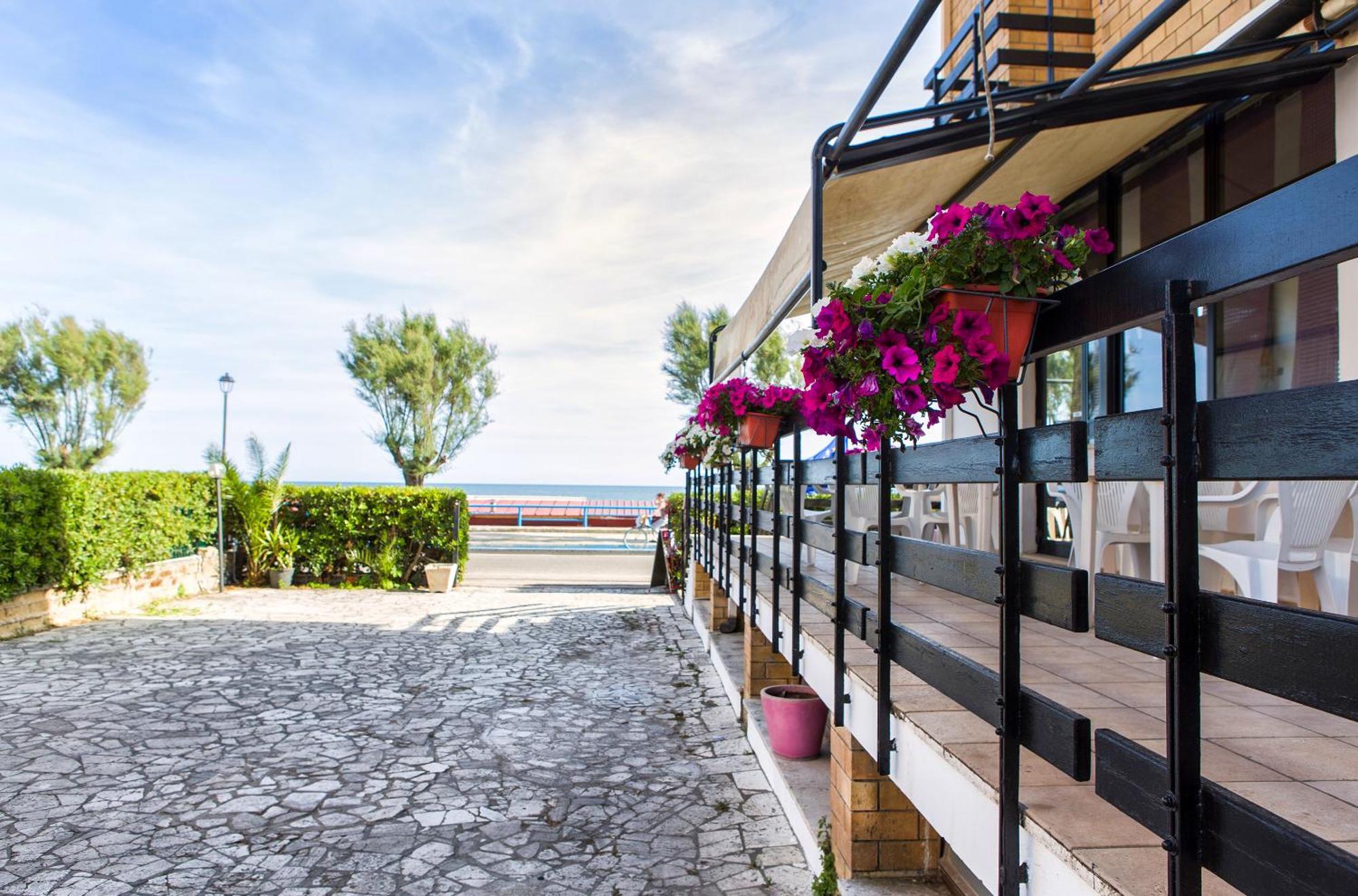 Piccolo Hotel Террачина Екстер'єр фото