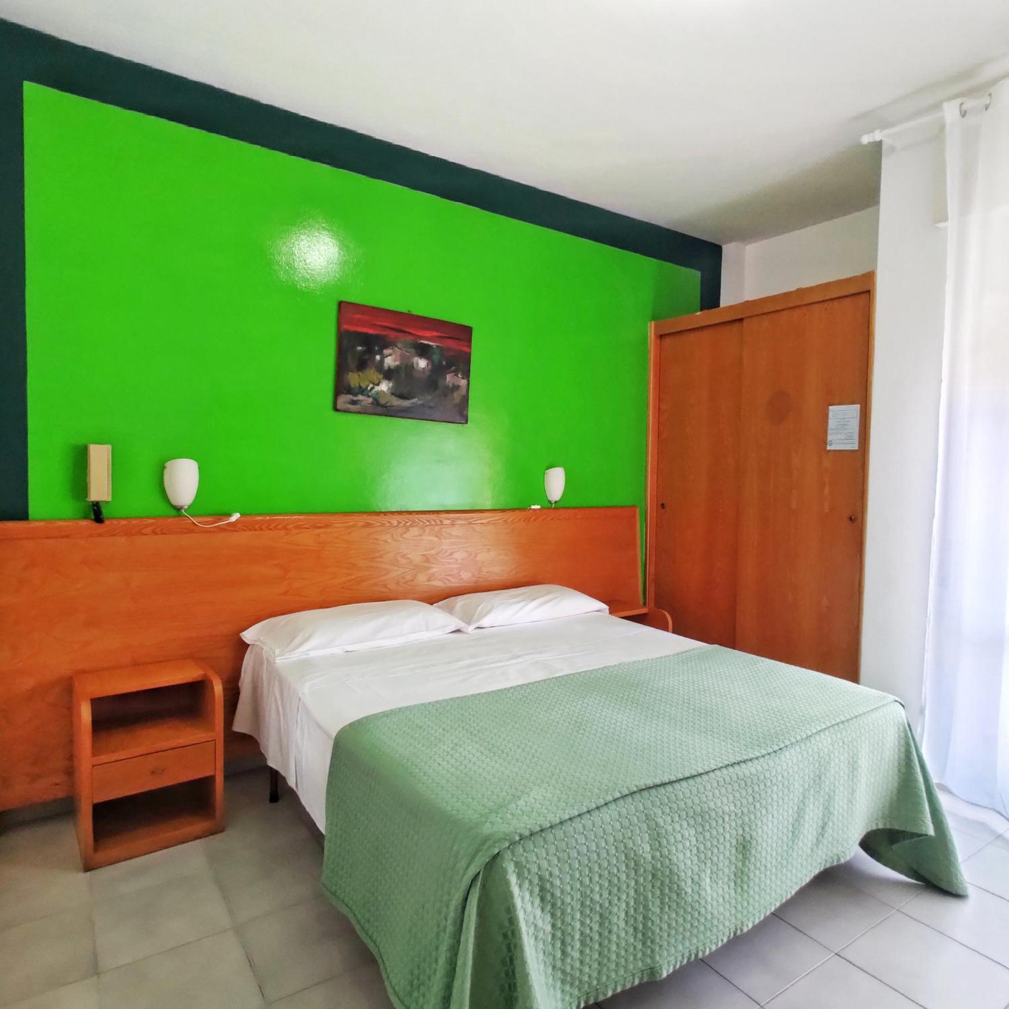 Piccolo Hotel Террачина Екстер'єр фото