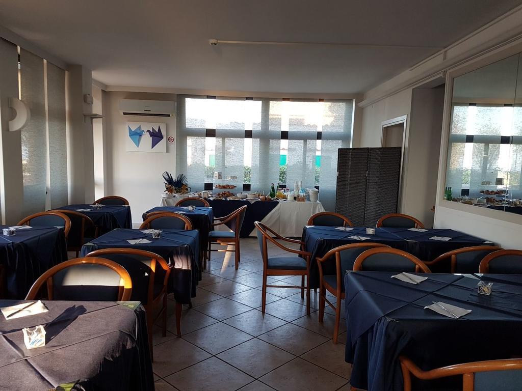 Piccolo Hotel Террачина Екстер'єр фото