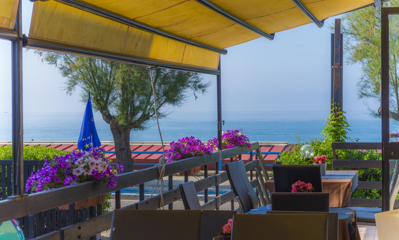 Piccolo Hotel Террачина Екстер'єр фото
